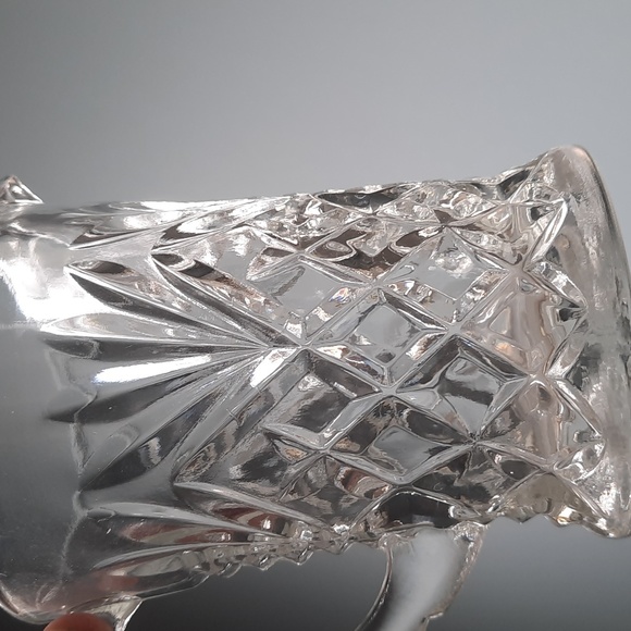 Vintage Anchor Hocking Pineapple Pattern Pressed Glass Creamer/Small Pitcher - Picture 8 of 8